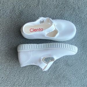 Girls Canvas Mary Janes